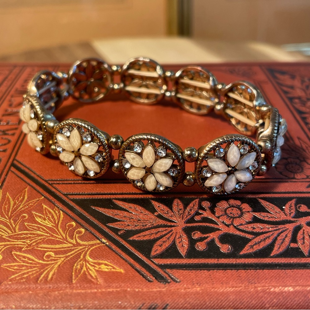 Vintage Stretch Bracelet Rhinestone and Floral Glass Brass Tone